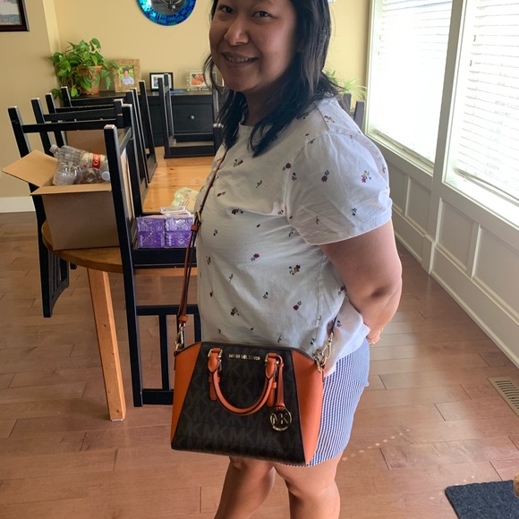 😊😊Authentic MK bag - Picture 7 of 8